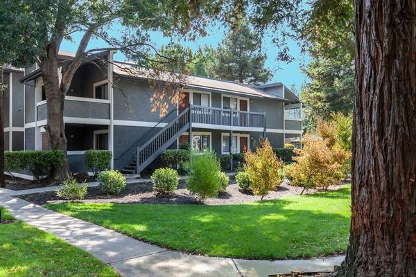 $2,010 / 1br - 713ft2 - Lease now, get a free month's rent! (fairfield / vacaville)64000756608259121