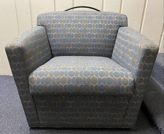 Steelcase Brayton Swathmore Grande Mobile Lounge Chair On Wheels 1