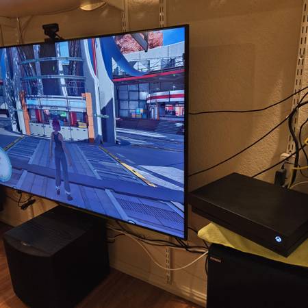 MICROSOFT XBOX ONE X 1TB 4K GAME CONSOLE + SERIES CONTROLLER WORKING - $135 (Tierrasanta)63442621842691121