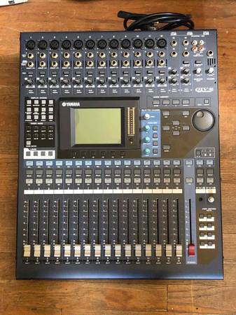 Yamaha Digital Mixer 01V96VCM 40-input 18-bus 24-bit / 96-kHz 1