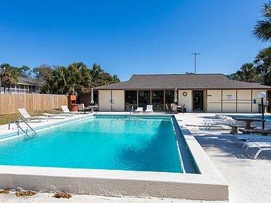 $2,000 / 2br - 1230ft2 - 2 BR Condo on the water with Pool (Panama City Beach)63813013101827123