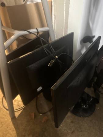 3 Free basic monitors 1