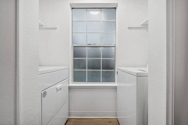 $2,075 / 2br - 1023ft2 - Hello September! Let Fall Begin With One Month Free! (6305 S 238th Pl, Kent, WA)63934290774914123