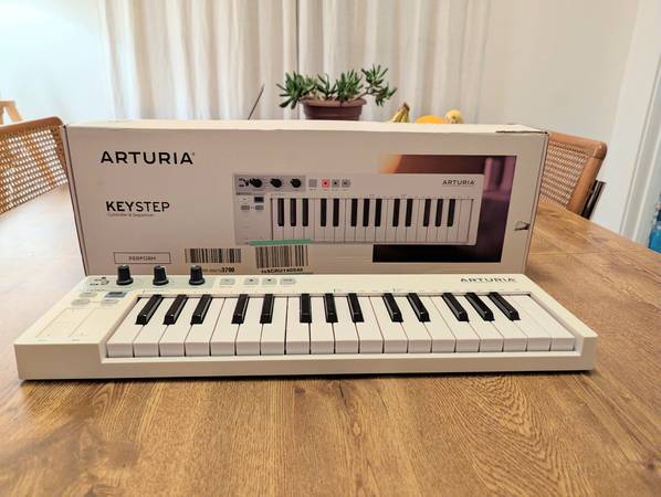 Arturia KeyStep controller & sequencer 1