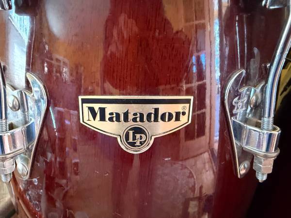 Matador solid oak CONGAS w/ stands 1