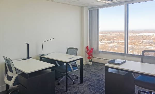 CHANGE YOUR SCENERY – coworking available now 1