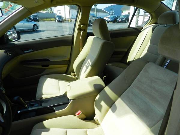 2009 Honda Accord LX-P - $9.995 (Honda Accord)63470433932675123