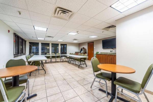 $310 / 1br - Vive con comodidad - ¡Sin contrato, sin depósito! (148 Regency Park, O'Fallon, IL)63770186980227121