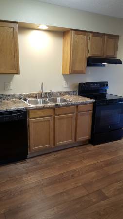 $995 / 2br - Modern 2-Bedroom Apartment in West End Dubuque (Dubuque)63800890235139123