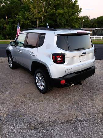 2016 jeep renegade latitude 4x4 - $6,450 (Harriman)63625059520513123