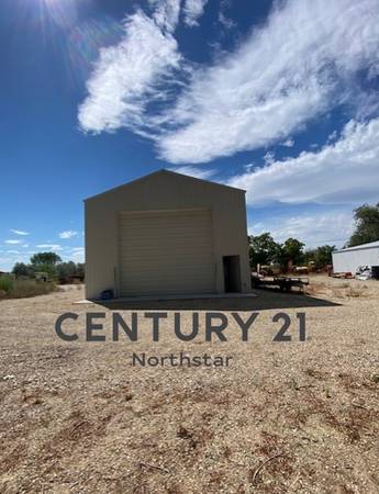 $4,000 / 1500ft2 - Shop & Yard Available (Greenleaf)63981533610371120