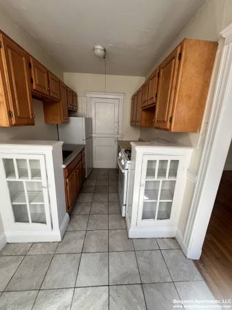 $2,100 / 1br - ** 1 Mes GRATIS ** SIN comisión ** Brighton 1 dormitorio incluye Calefacción y Agua Caliente. Mascotas permitidas (Brighton)64186292226690122