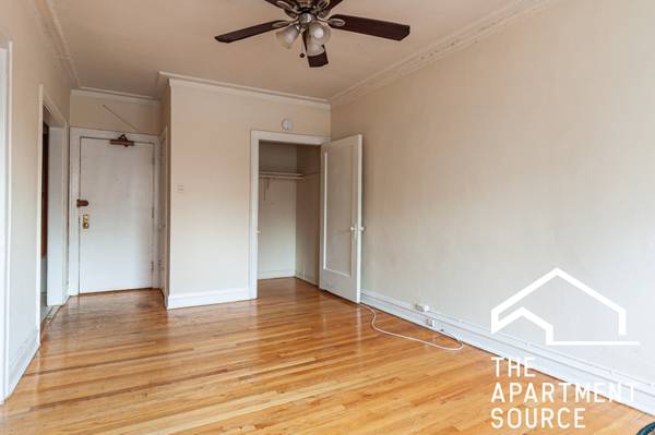 Gold Coast Studio | 1164 N Dearborn | Prime Location Pets Welcome 1