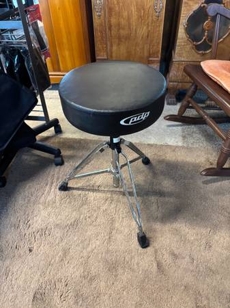 PDP drum throne stool 1