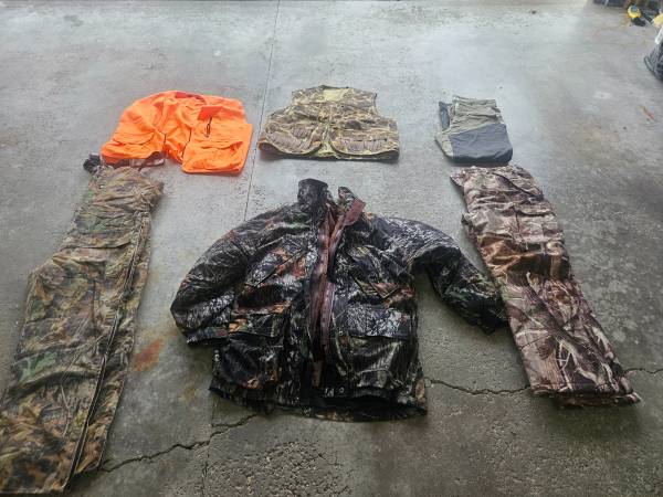 Hunting clothes for sale 1
