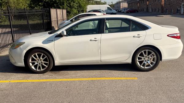 2015 Toyota Camry HÍBRIDO - $5,499 (Des Plaines, IL)63618950154497123