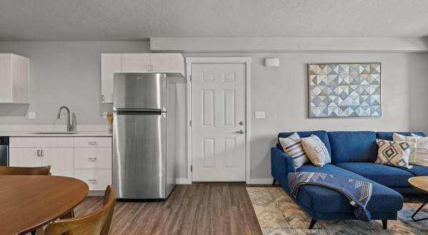 $2,300 / 3br - 1780ft2 - Live Your Best Life-1 Month Free on Gorgeous 3 BR Apartment! (Boise)63794920422915122