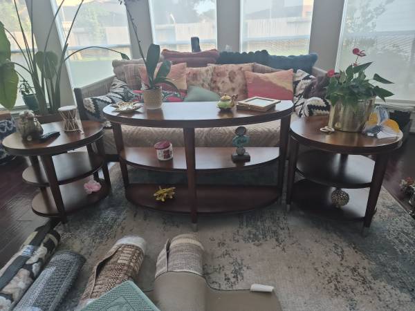 Entry table, 2 side stand 1