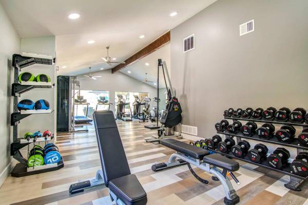 $3,253 / 2br - 1150ft2 - BBQ/Picnic Area, Pool, Air Conditioner, Large Closets (Veranda La Mesa Apartments)63701665599107121