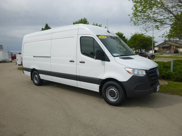 2024 Mercedes Benz Sprinter 2500 - $52,514 (Janesville, WI)63613818020481122