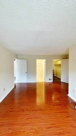 $1,250 / 3br - 250ft2 - Dormitorio principal en society hill newark (Newark)63945362787075121