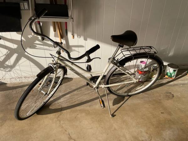 Women’s beach cruiser 1