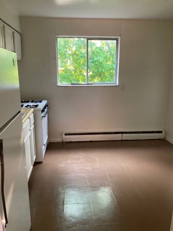 $850 / 2br - Avondale. 2 Bedroom Heat and Water Paid (Avondale)63974473373954124
