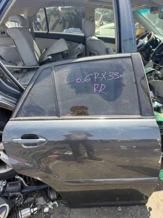06 Lexus Rx 330 Right Rear Door Gray $150 1
