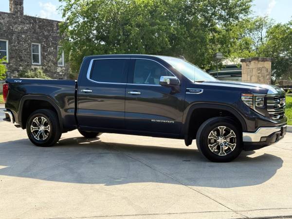 2024 GMC SIERRA SLT 1500 $54,995 - $54,995 (San Antonio)63470779600257122