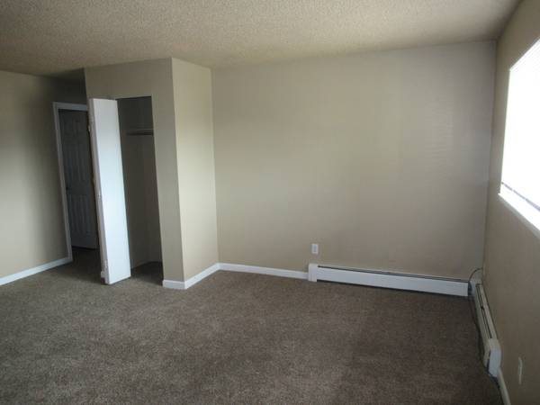 $1,095 / 2br - 837ft2 - 4720 Scenic Circle Unidad # 4 (Colorado Springs)63687049810947122