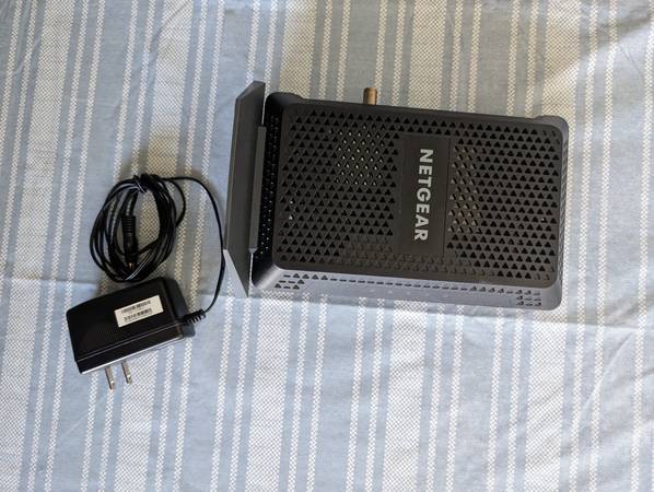 Netgear CM600 Cable Modem 1
