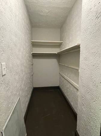 $900.00 / 2br - LARGE Two Bedroom Unit Available63860363495299123