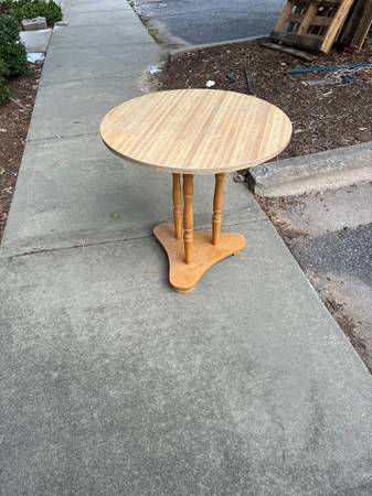 Free Round Table 1