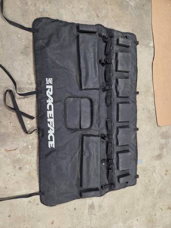 Tailgate pad 1