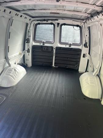 Chevy Express 2500 - $10,800 (Seattle)63624449962113124