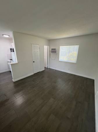 Estudio junto a la playa por $1,500 en A1A con electricidad incluida (Deerfield Beach)63825138086275124