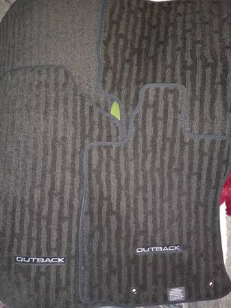 NEW 2021 Subaru Outback floormats -open bag - $25 (Modesto)63470290807171122