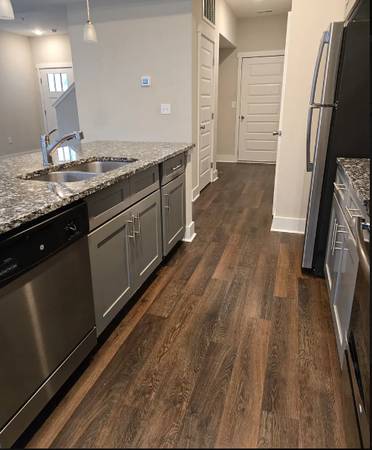 $1895.00 / 3br - 1600ft2 - Este condominio de 3 habitaciones/2.5 baños UNIDAD FINAL63673250379907122