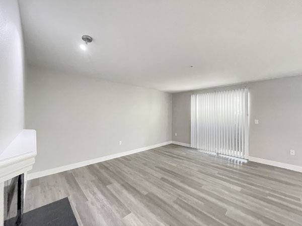 $2,900 / 2br - 1089ft2 - 2/bd 2/ba apt, Bellevue, Patio with BONUS storage, Modern kitchen, W/D (Redmond/Bellevue/Microsoft)63874305078403123