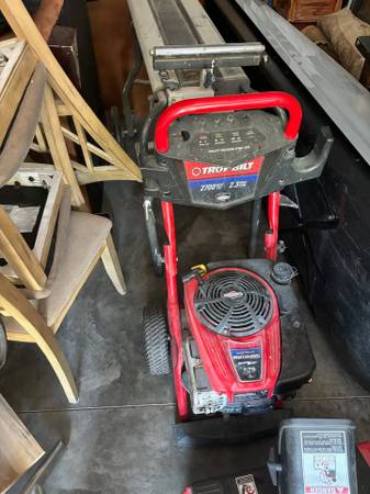 2 Pressure Washers 1