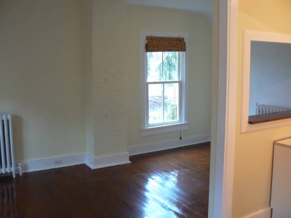 $1,100 / 1br - $1,100/month Easton 1 bedroom apt (Easton, MD)63806890167681121