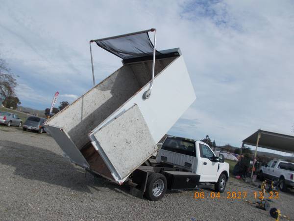 2018 Ford F350 Super Duty - Photo 2