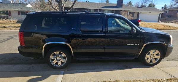 2007 GMC Yukon XL Black SLT 4x4 5.3 Liter V8 4 Speed Auto Suburban - $7,950 (Golden)63612190392835124