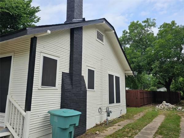 $1700.00 / 3br - 1404ft2 - Casa completamente remodelada de estilo Craftsman63656567040259123