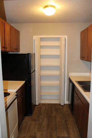 $775 / 1br - 650ft2 - Close to Restaurants, Close to Shopping, Close to Freeway (2981 6th Street Southwest, Cedar Rapids, IA)63815134764033122