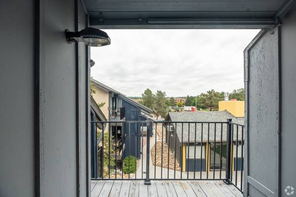 $1,100 / 2br - 970ft2 - 🎃Lofts at Rock Vue🎃 2 Bedroom (Colorado Springs)63658213707139124