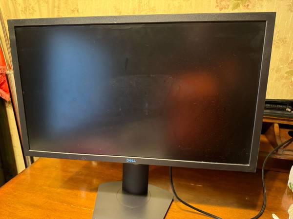 Price drop! Three monitors for sale 1