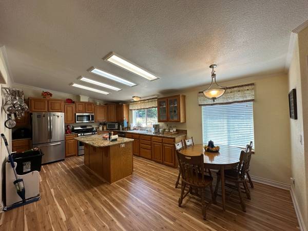 $675,000 / 3br - 2560ft2 - Carson Manufactured Home on 2+ Acres w/Development Potential (Carson)64039057574785122