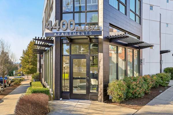 $2,095 / 1br - 671ft2 - Open Concept Designs, Grill & Chill, Prime Location & Parking (West Seattle)63688333352961121