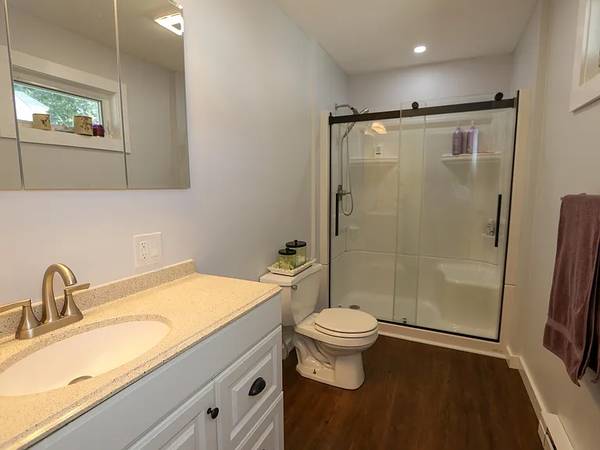 $950 / 4br - Beautifully remodeled 4-bedroom, 2-bathroom ranch-style home (Plattsburgh, NY)63659532895619123